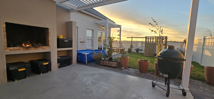3 Bedroom Property for Sale in Hopefield Western Cape